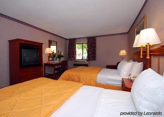 Baymont By Wyndham Copley Akron Habitación foto